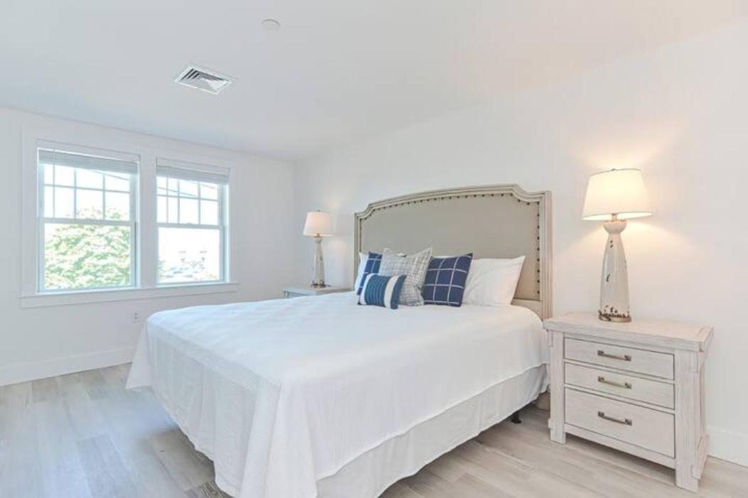 Harbourtown Suites On Plymouth Harbor Exteriör bild